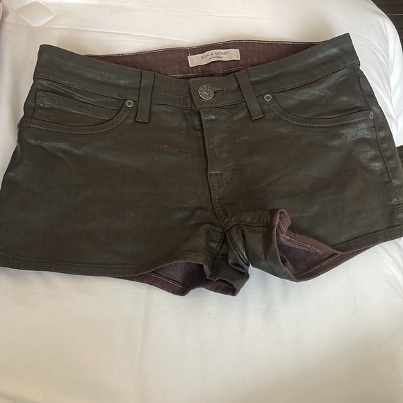 RICH & SKINNY Legacy WAX Coated BROWN Shorts - Picture 3 of 6